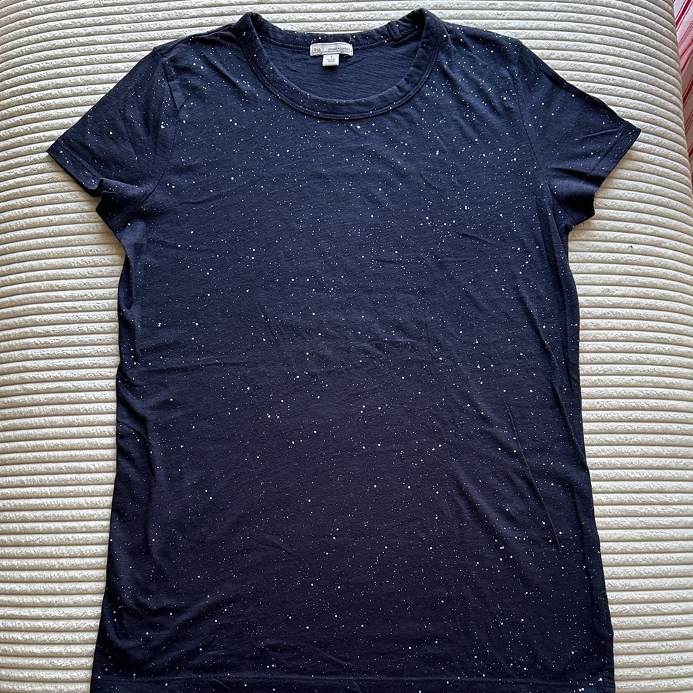 GAP Women's Navy Blue Speckled Glittered T-Shirt in Size S